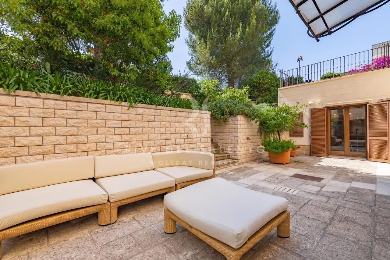 Villa Rapolla by RivedelSalento Lecce Italia